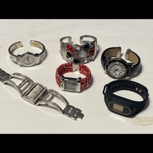 Lot of 6 bangle bracelet watches. All like new